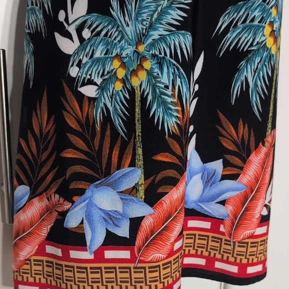 SHEIN Black Tropical Print Swim Coverup - Picture 3 of 5